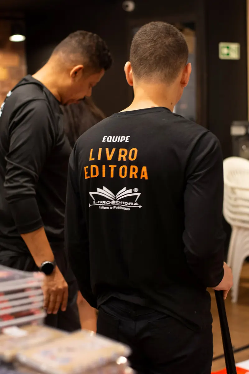 Equipe Livro Editora no evento de lançamento