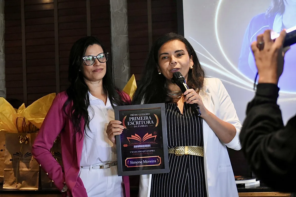 Simone Moreira, Primeira Escritora da Família, na cerimônia de premiação